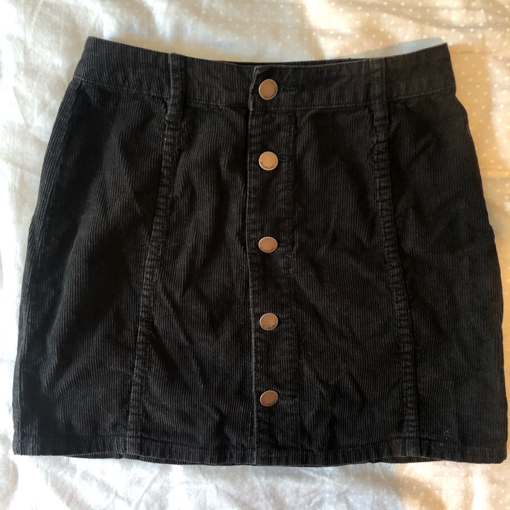 Billabong Corduroy Button Up Skirt!